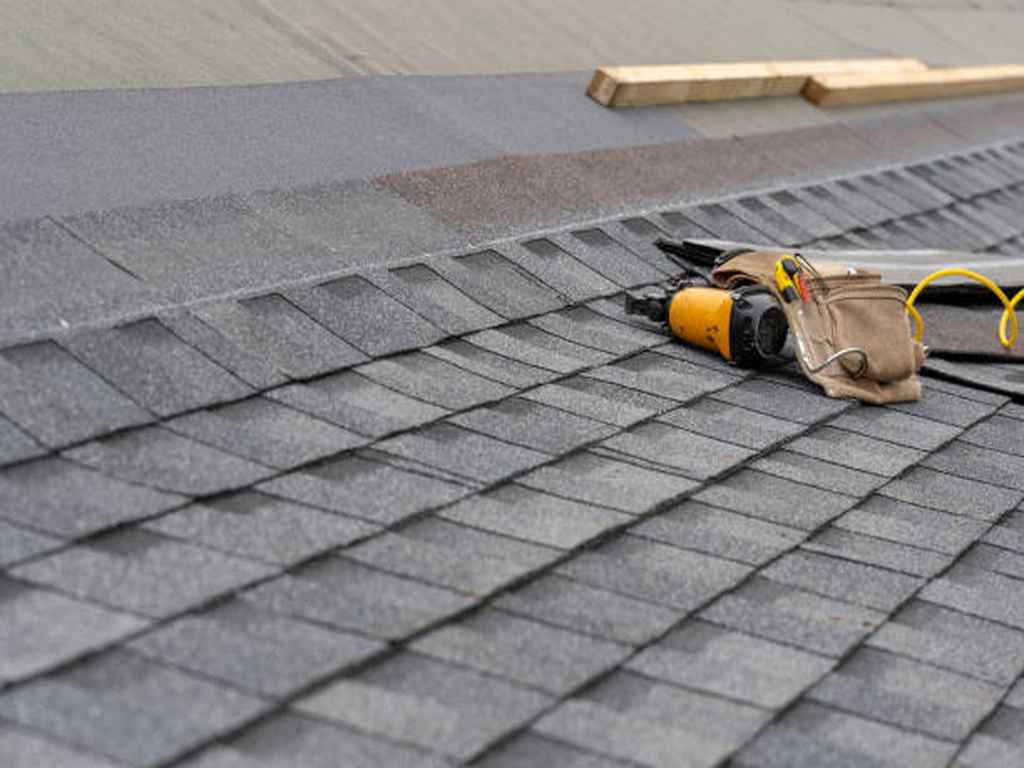asphalt shingle roofing replacement in Branson